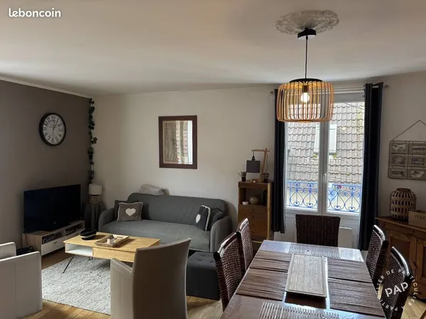 CHATEAUNEUF SUR CHER Meublé de Tourisme Grand Duplex de 105 m2
