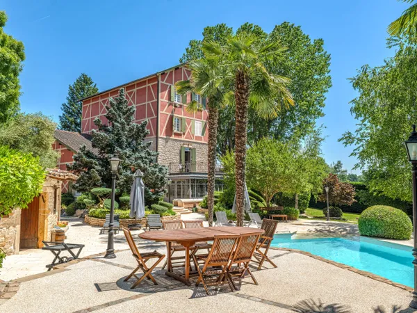 Bien d’exception Vente Sainte-Euphémie 10p 470m² 2200000€