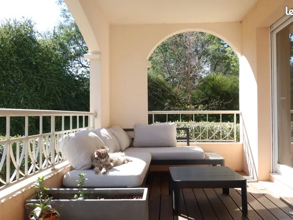 T2 meublé 46 m² Cannes avec terrasse
