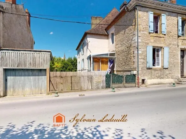 Maison 9 pièces 330 m²