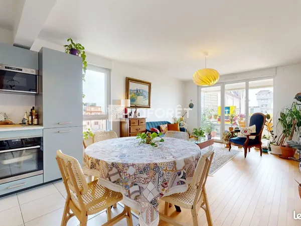 Appartement 4 pièces 82 m²