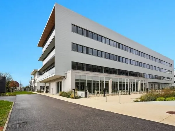 Bureau 1788 m²