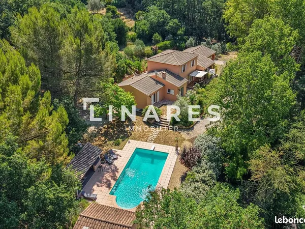 Maison 6 pièces 213 m²
