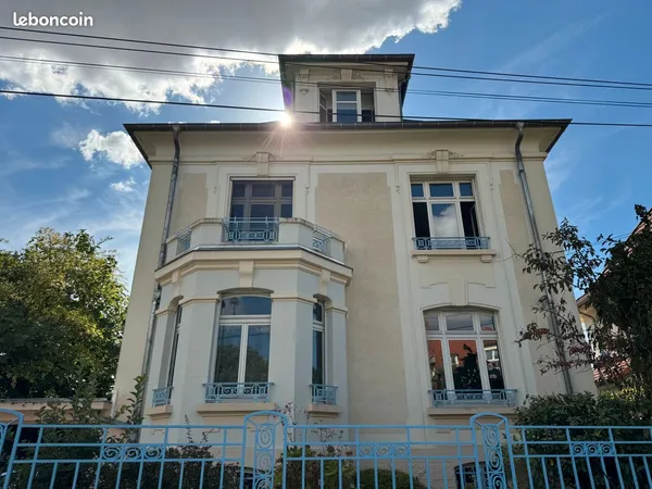 METZ QUEULEU, RARE Sur les hauteurs, maison bourgeoise individuelle F10, situation/environnement pri
