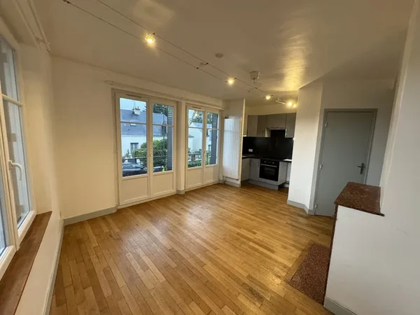 Appartement T1 Bis avec Jardin Privatif à Saint-Cyr-sur-Loire
