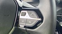 Peugeot 2008 e-2008 156ch 54 kWh Allure — photo 16