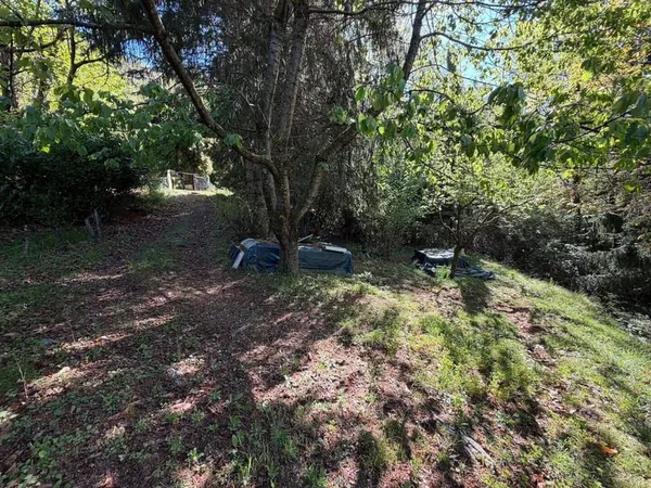Terrain 2242 m²