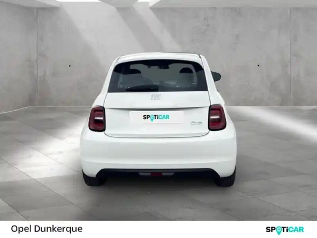 Fiat 500 e 95ch action — photo 6