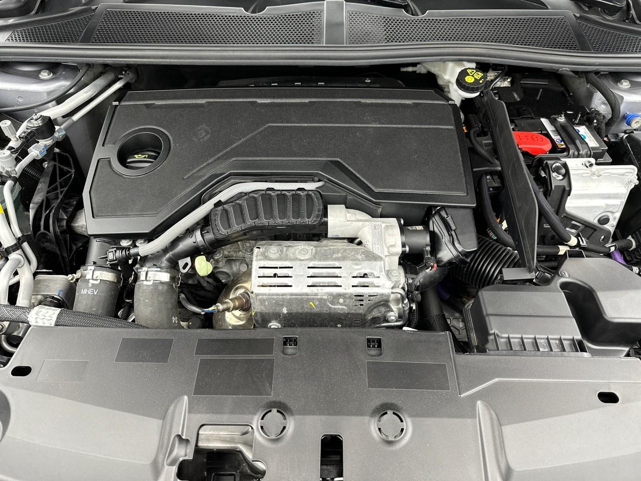 Peugeot 308 hybrid 145 e-dcs6 allure — photo 14