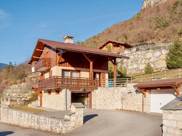VENTE EN VIAGER OCCUPE Maison Salins-les-Thermes - Proche 3 Vallées