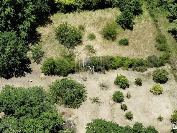 Terrain 2754 m² Le Born