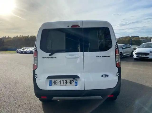 Ford Transit Courier fourgonnette 1.5 ecoblue 100ch active — photo 21