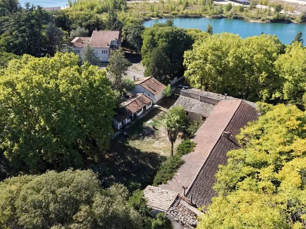 Mas provençal 20 pièces 116 m²