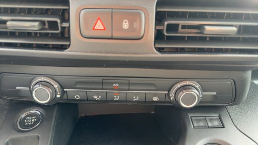 Toyota ProAce City 1.5L D-4D 102 - Active – 2024 – 68515 km – Diesel – Boîte Manuelle — photo 24