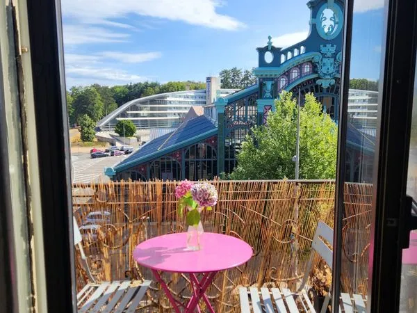 Appartement charmant, spacieux et lumineux dans un immeuble bourgeois au quartier vieille ville de B