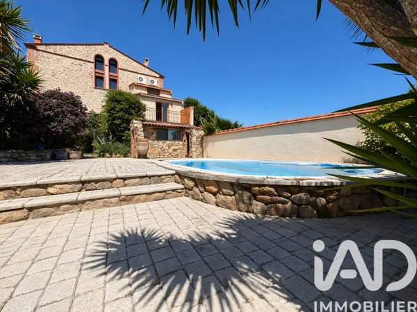 Maison 7 pièces 275 m²