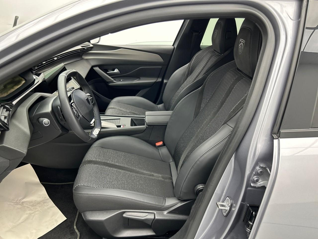 Peugeot 308 hybrid 145 e-dcs6 gt — photo 10