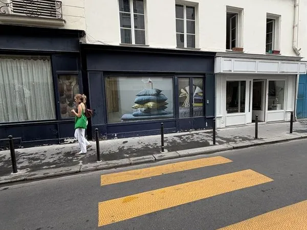 Boutique 5565 m² PARIS
