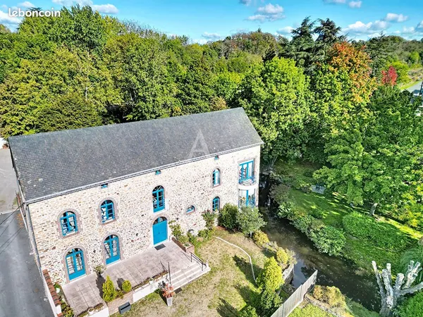 Maison 7 pièces 297 m²