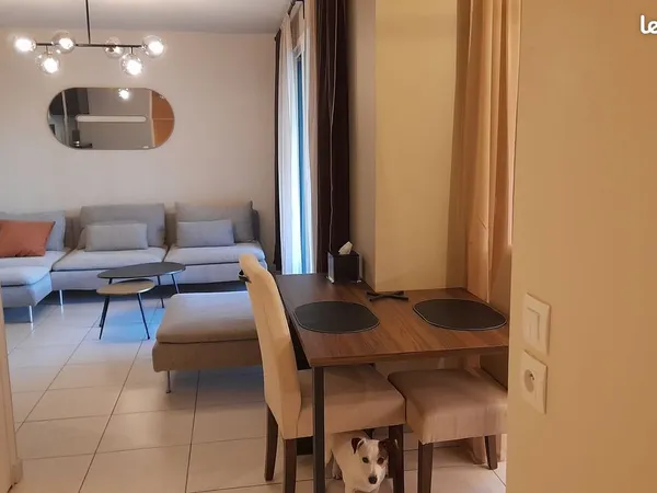 2 pièces meublé à l'année