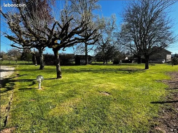 Terrain 1 103 m² Saint Pantaleon De Larche