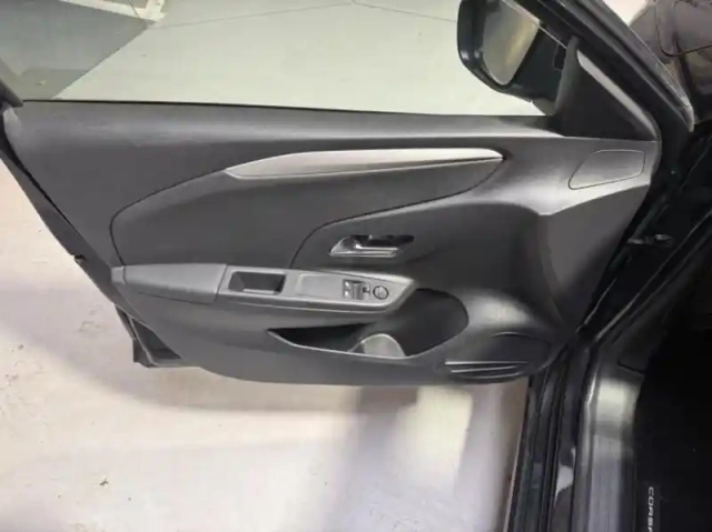 Opel Corsa 1.2 turbo 100ch edition — photo 9