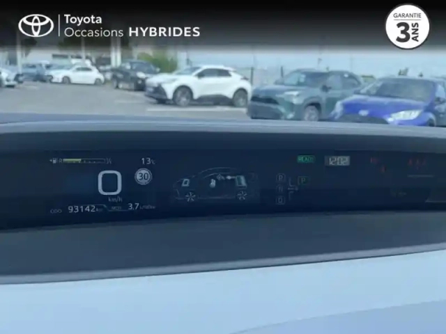 Toyota Prius rechargeable 122h dynamic pack premium my21 — photo 14