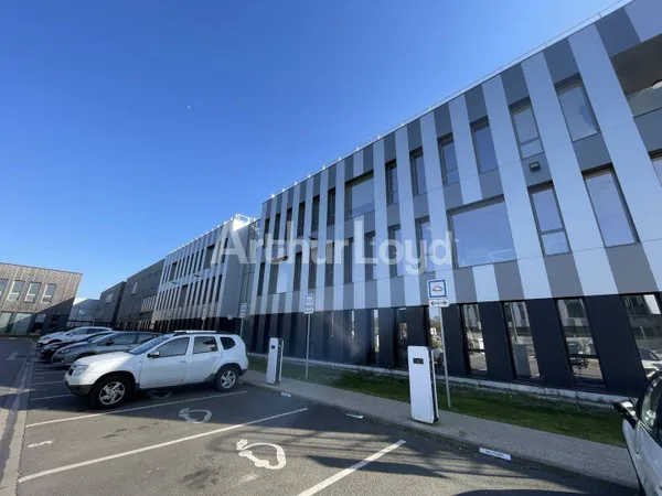 Bureau 489 m²