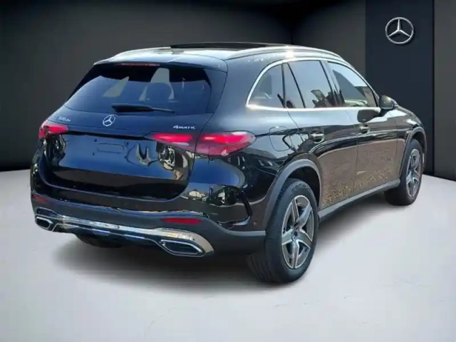 Mercedes Glc 300 de 4matic amg line — photo 27