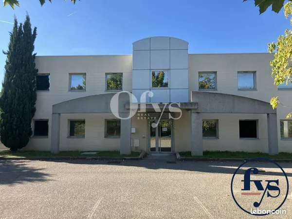 Local bureaux 500 m²