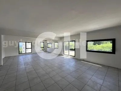 LOCAL PROFESSIONNEL NEUF - 83,47 m² - CASE-PILOTE