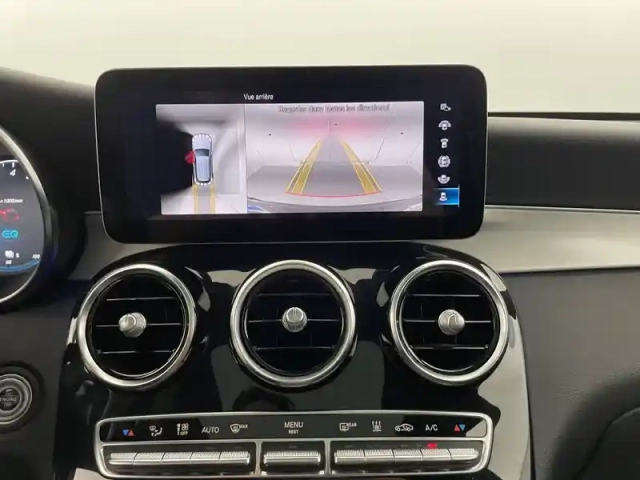 Mercedes Glc 300 e 9g-tronic 4matic — photo 27