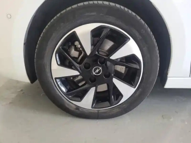 Opel Corsa electric 136ch — photo 15