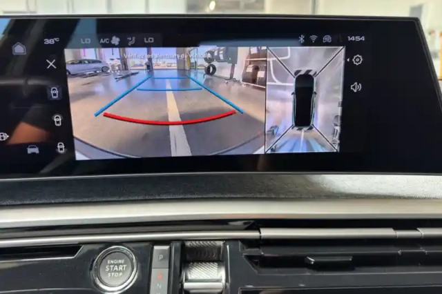Peugeot 3008 hybrid 136 e-dcs6 — photo 28