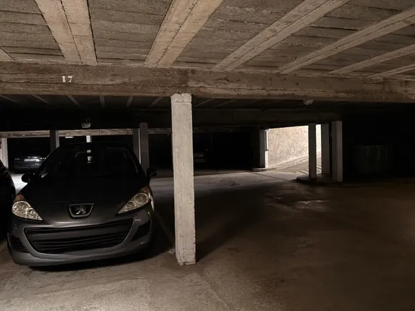 Loue place de parking