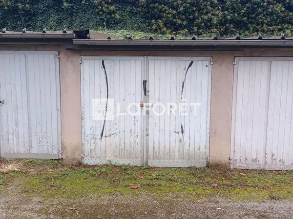 Parking/box 15 m² LA FERTE ALAIS