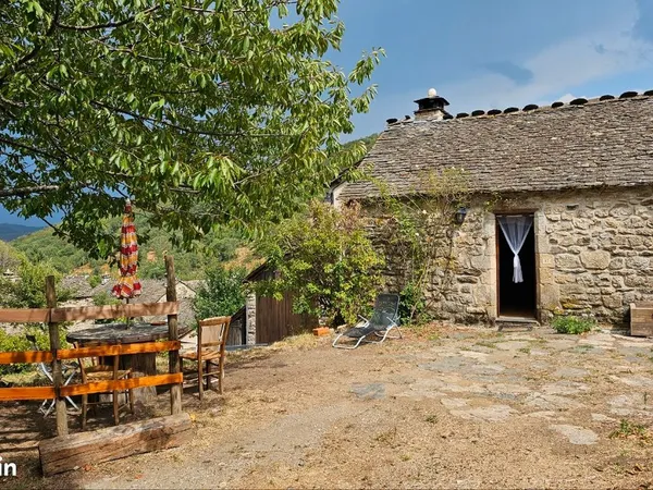 LOGEMENT 55 m2, 2 pers + 1 enfant