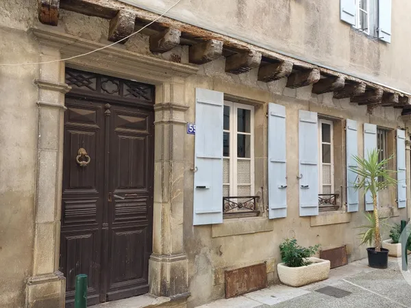 Maison 7 pièces 335 m²