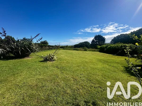 Terrain 976 m²