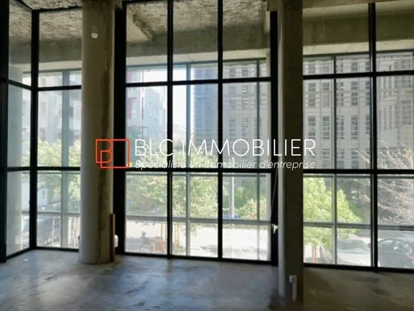 Local commercial 203 m²