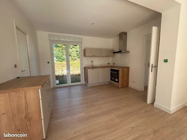 Maison 80m2 + dépendance en pierre 80m2