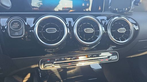 Mercedes Classe CLA 2.0 200d 150 8G-DCT - Progressive Line – 2020 – 108248 km – Diesel – Boîte Automatique — photo 16
