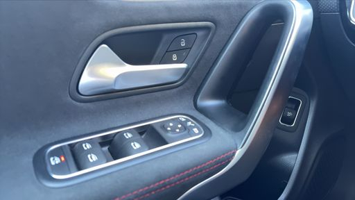 Mercedes Classe CLA 200 d 150 8G-TRONIC - AMG Line – 2022 – 109051 km – Diesel – Boîte Automatique — photo 11