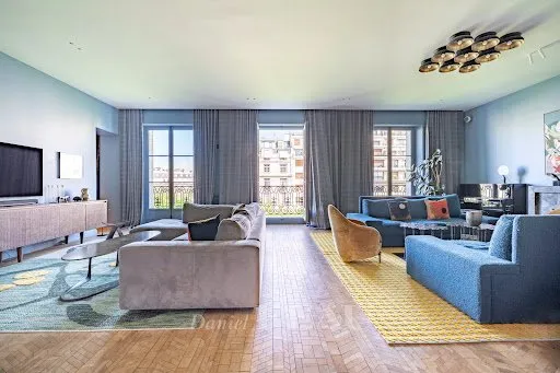 Appartement 7 pièces 288 m²