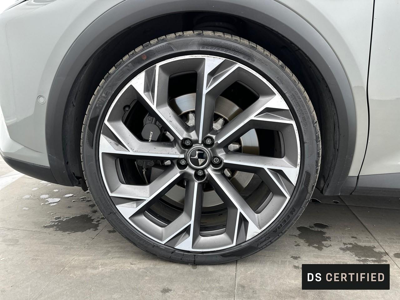 Ds Ds 7 crossback hybride rechargeable e-tense 360 eat8 4x4 opera — photo 16