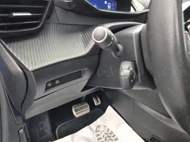 Peugeot 208 electrique 50 kwh 136ch — photo 9