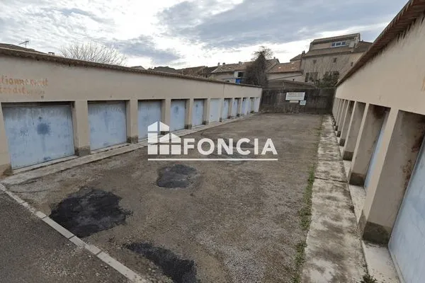 Stationnement Location Orange   85€