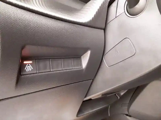 Peugeot 2008 puretech 130 s&amp;s bvm6 — photo 25