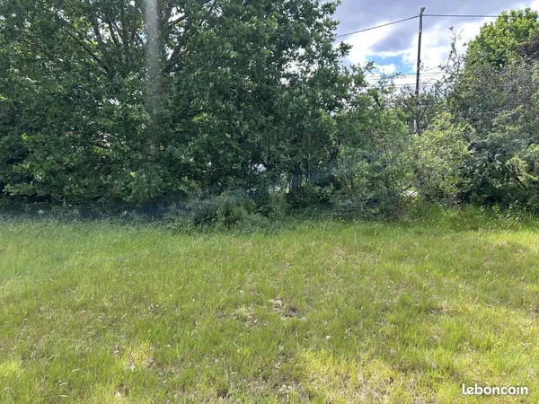 Terrain à bâtir de 613 m² à FARGUES-SAINT-HILAIRE (33)