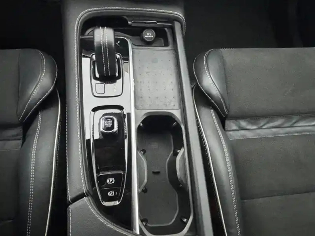 Volvo Xc90 recharge t8 awd 310+145 ch geartronic 8 7pl — photo 20